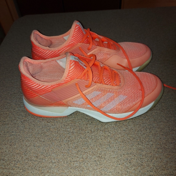 Ladies Adidas Tennis Court Shoes - Picture 3 of 5